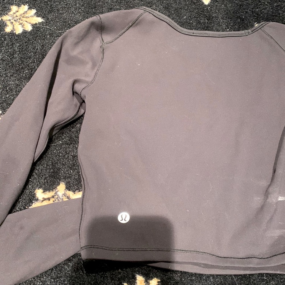 lulu long sleeve black top